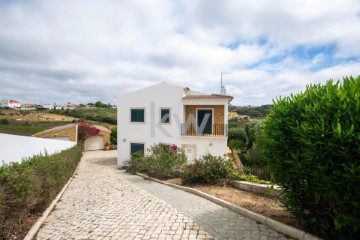 House 4 Bedrooms in Mafra