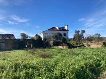 Land in Aldeia do Mato e Souto