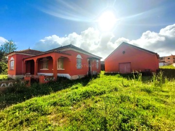 Quintas e casas rústicas 4 Quartos em Maxial e Monte Redondo