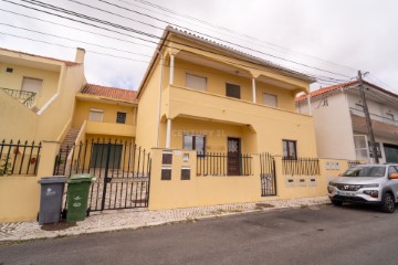 Maison 5 Chambres à Santa Iria de Azoia, São João da Talha e Bobadela