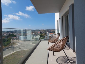 Duplex 4 Bedrooms in A dos Cunhados e Maceira