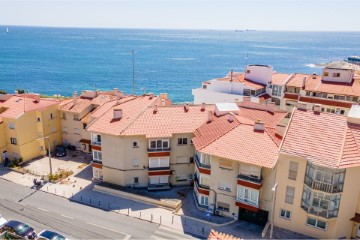 Apartment 1 Bedroom in Carcavelos e Parede
