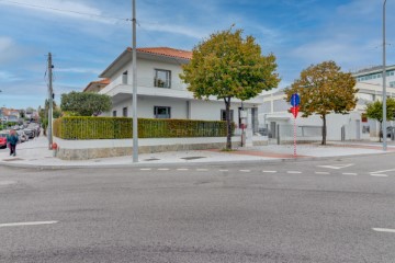 Maison 7 Chambres à Algés, Linda-a-Velha e Cruz Quebrada-Dafundo