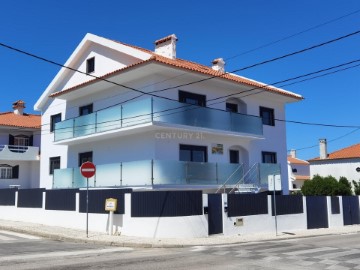 House 8 Bedrooms in Palmela