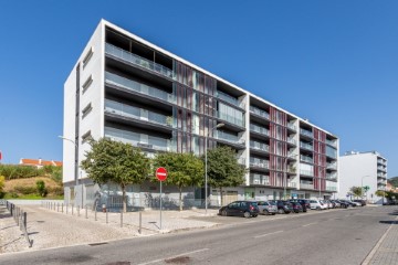 Apartamento 2 Quartos em Pontinha e Famões