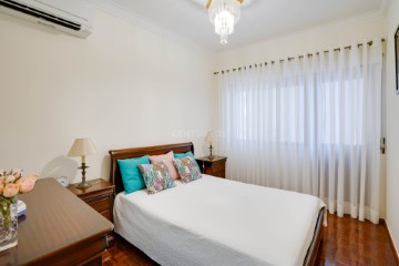 Apartamento 4 Quartos em Costa da Caparica