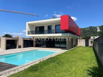Casa o chalet 4 Habitaciones en Nogueiró e Tenões