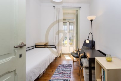 Apartment 5 Bedrooms in Arroios
