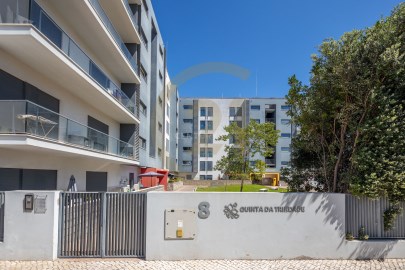 Apartment 1 Bedroom in Seixal, Arrentela e Aldeia de Paio Pires