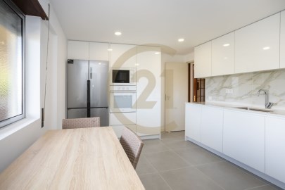 Apartment 3 Bedrooms in Seixal, Arrentela e Aldeia de Paio Pires