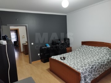 Apartment 3 Bedrooms in Poceirão e Marateca