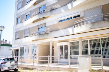 Apartment 3 Bedrooms in Ramada e Caneças