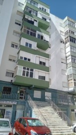 Apartment 2 Bedrooms in Pontinha e Famões