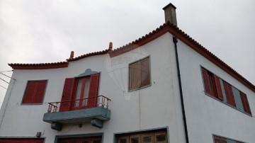 House 5 Bedrooms in Madalena