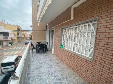 Apartment 4 Bedrooms in Los Alcázares