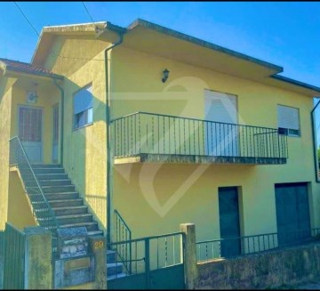 House 2 Bedrooms in Britelo, Gémeos e Ourilhe