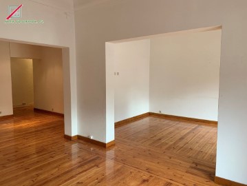 Apartamento 4 Quartos em Areeiro