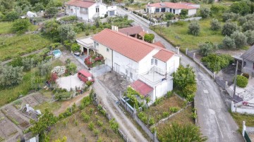 Maison 4 Chambres à Cavernães