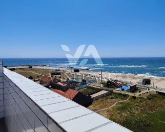 Apartment 4 Bedrooms in Aver-O-Mar, Amorim e Terroso