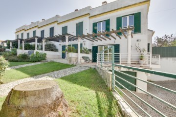 House 5 Bedrooms in Sesimbra (Castelo)
