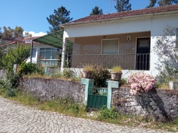 Casa o chalet 4 Habitaciones en Castanheira de Pêra e Coentral