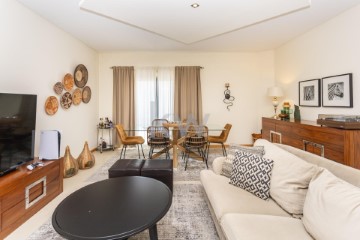 Apartment 4 Bedrooms in Seixal, Arrentela e Aldeia de Paio Pires