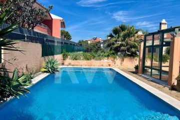 House 5 Bedrooms in Cascais e Estoril