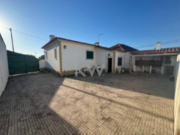 Edificio en Maxial e Monte Redondo