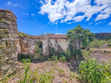 Moradia  em Venda do Pinheiro e Santo Estêvão das Galés