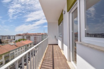 Piso 2 Habitaciones en Carcavelos e Parede