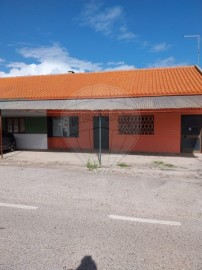Commercial premises in Santana do Mato