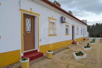 Quintas e casas rústicas  em N.S. da Vila, N.S. do Bispo e Silveiras