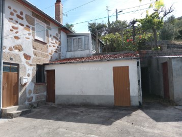House 2 Bedrooms in Cortes do Meio