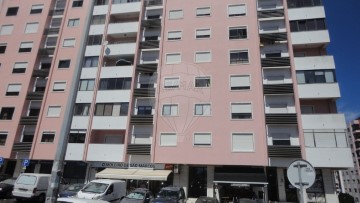 Apartment 2 Bedrooms in Cacém e São Marcos