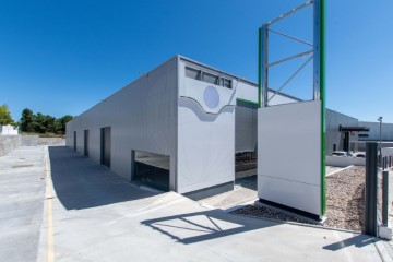 Bâtiment industriel / entrepôt à Charneca de Caparica e Sobreda
