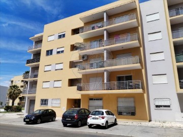 Apartment 2 Bedrooms in Alto do Seixalinho, Santo André e Verderena