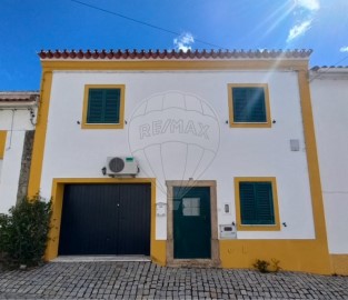 House 3 Bedrooms in Crato e Mártires, Flor da Rosa e Vale do Peso