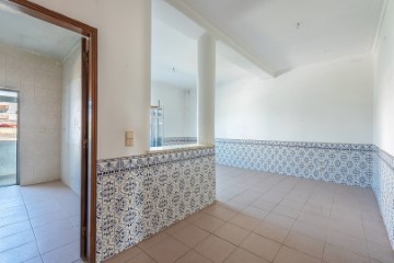 Apartment 3 Bedrooms in Estômbar e Parchal