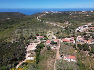 House 2 Bedrooms in Aljezur