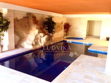 Spa con piscina y sauna,