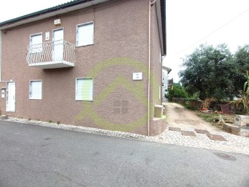 Prédio com 4 apartamentos na Adémia, Coimbra