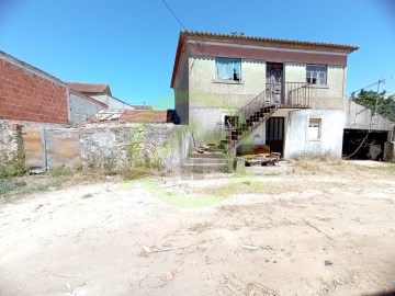 Vende-se moradia M4 10min de Coimbra