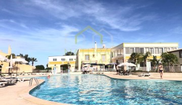 For sale 1+1 bed apartment with pool in Albufeira