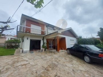 House in Calheiros