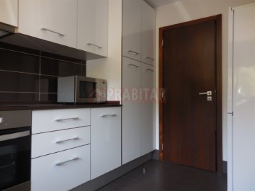 Apartamento 2 Quartos em Santo António dos Olivais