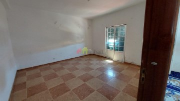 House 3 Bedrooms in Beja (Salvador e Santa Maria da Feira)