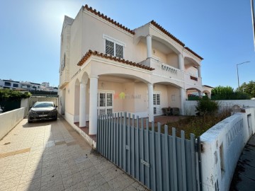 House 4 Bedrooms in Beja (Salvador e Santa Maria da Feira)