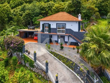 House 3 Bedrooms in Ponta Delgada