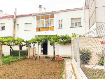 House 3 Bedrooms in Monforte de Lemos