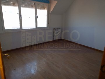 House 3 Bedrooms in Entrena